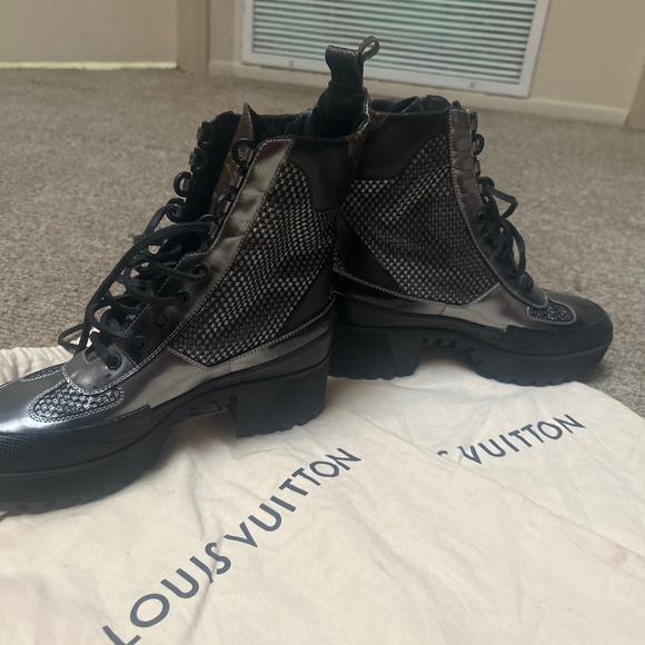 Louis Vuitton Laureate Combat Boots - Picture 6 of 10